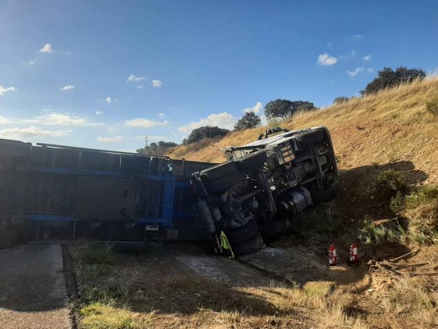 Fotos: Imágenes del accidente del camión en la A-66