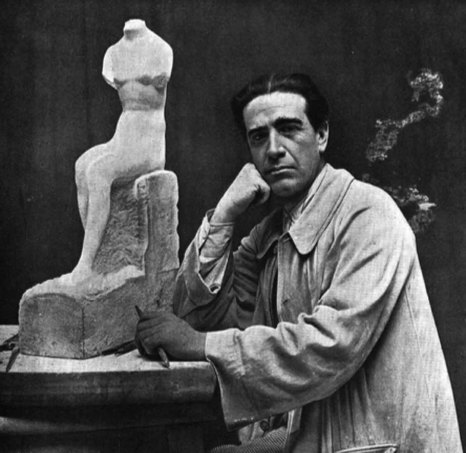 El escultor Mateo Inurria (1867-1924) fue el autor del monumento a Muñoz Chaves.