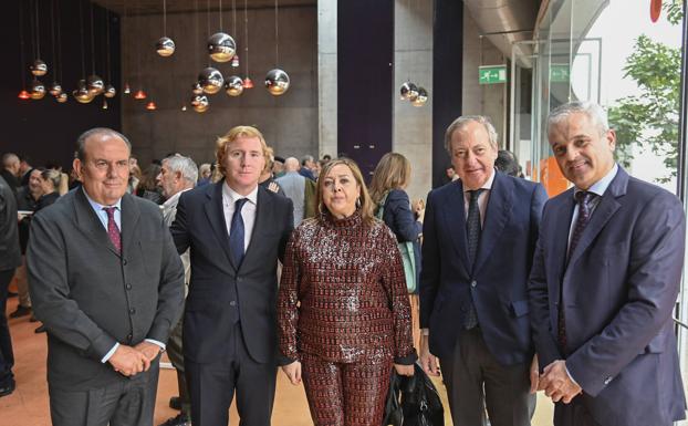 De izquierda a derecha: Urbano Caballo, Ignacio Gragera, Mar Domínguez, Álvaro Rodríguez y Rafael Velázquez. 