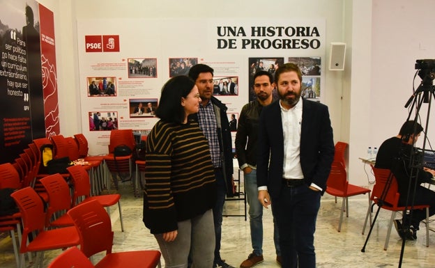 La secretaria de organización, Marisol Mateos, fue la única presente de la ejecutiva regional. 