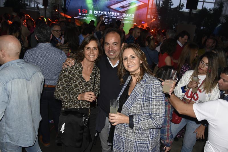 Fotos: ¿Conoces a los asistentes de la fiesta de los noventa en Badajoz?