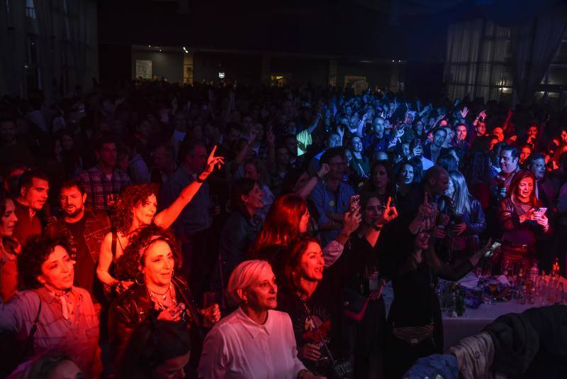 Fotos: ¿Conoces a los asistentes de la fiesta de los noventa en Badajoz?