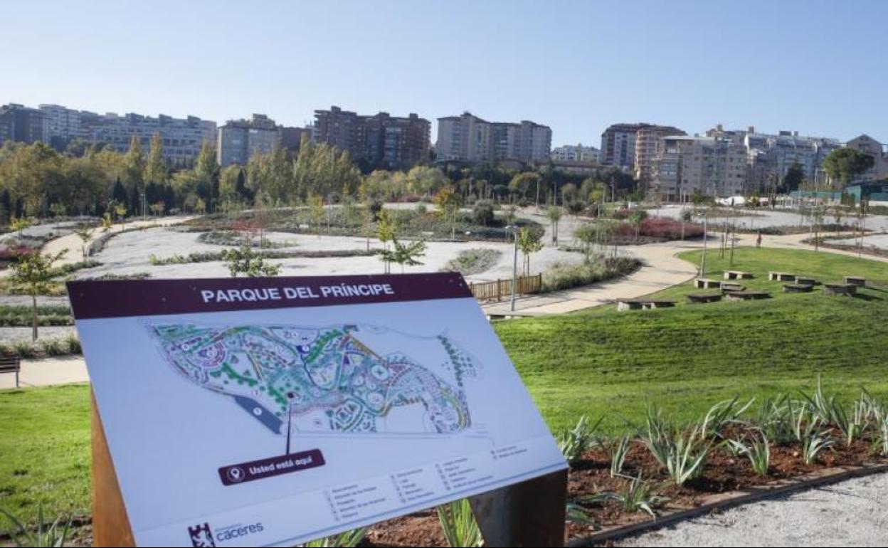 Una menor denuncia una agresión sexual en el parque del Príncipe de Cáceres