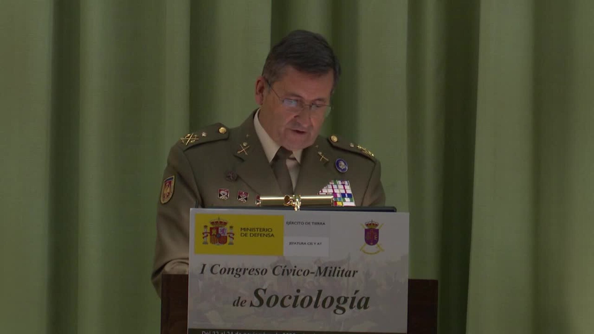 Enseñat y Berea estima que la sociología permitirá cohesionar al Ejército ante sus retos