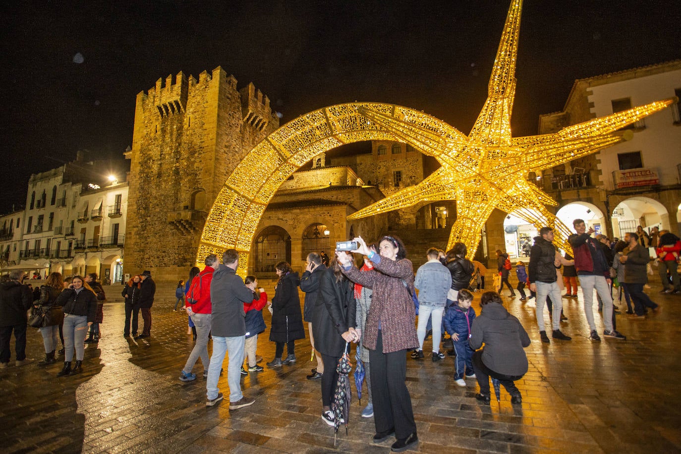 Fotos: Cáceres inaugura 45 días de Navidad