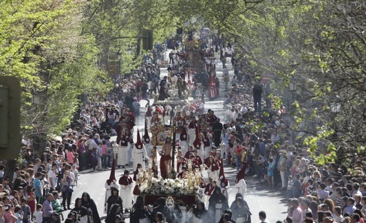 Imagen de la Procesión Magna de 2015, que  pasó por Cánovas. 