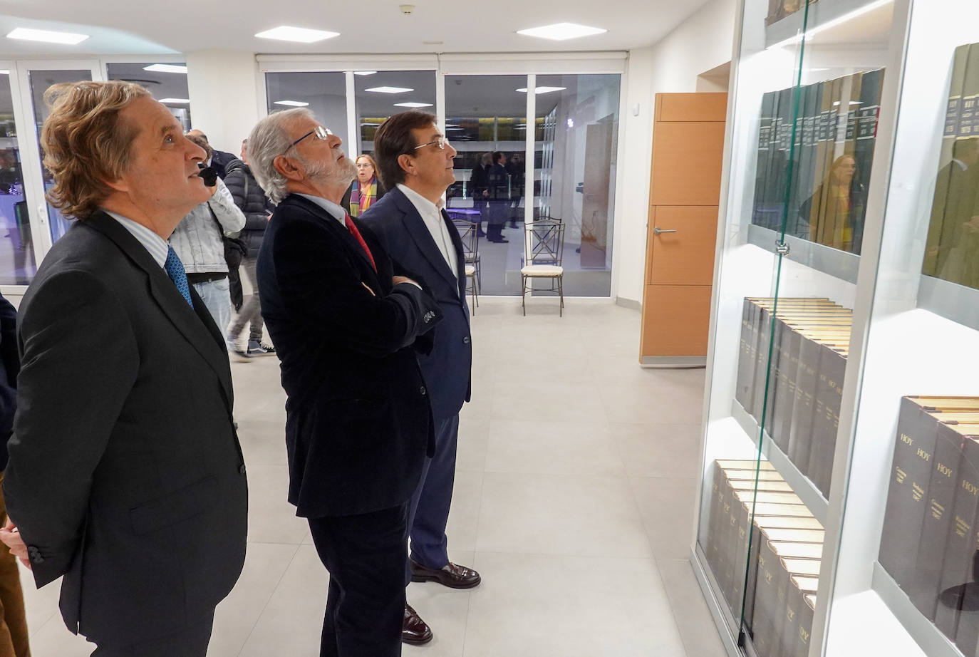 Ignacio Ybarra con Juan Carlos Rodríguez Ibarra y Guillermo Fernández Vara.