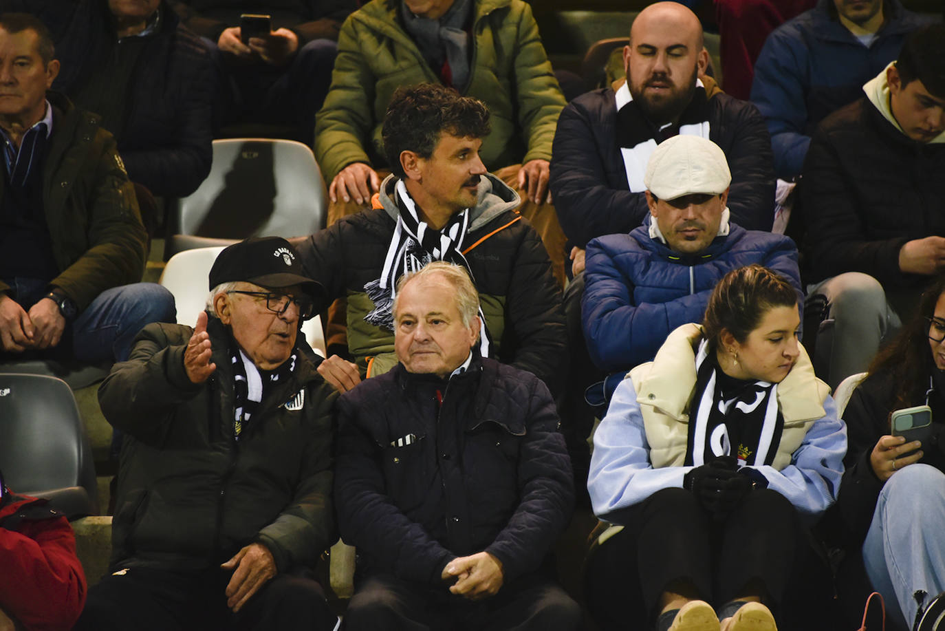 Fotos: Búscate en la grada del Nuevo Vivero