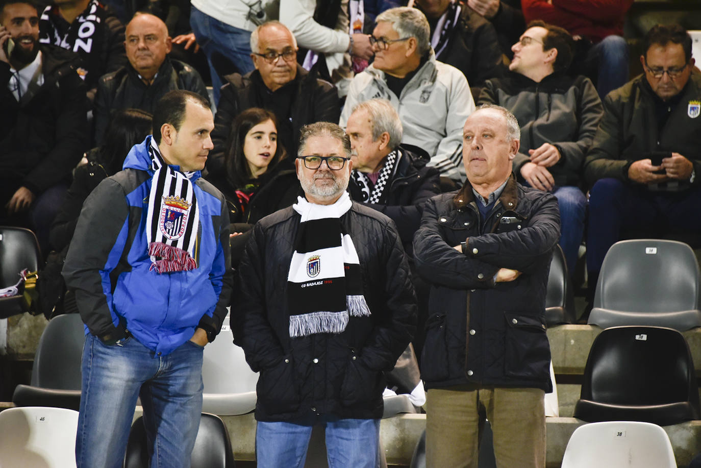 Fotos: Búscate en la grada del Nuevo Vivero