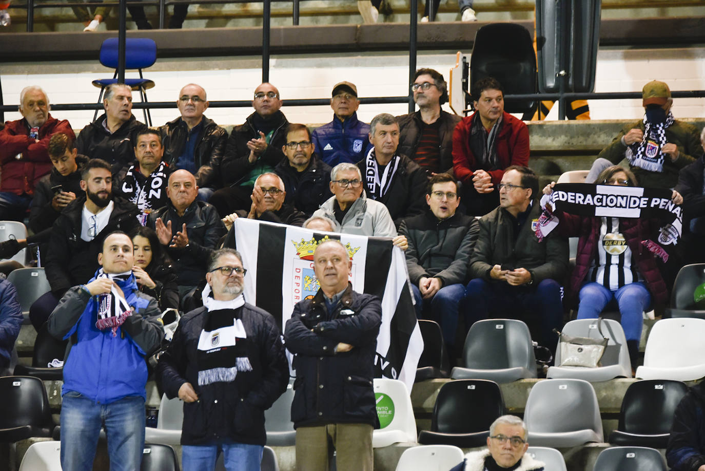 Fotos: Búscate en la grada del Nuevo Vivero