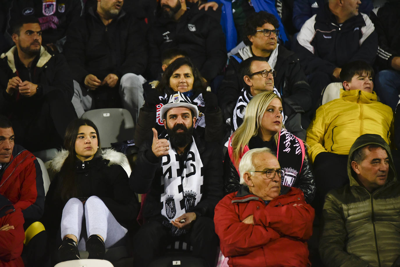 Fotos: Búscate en la grada del Nuevo Vivero