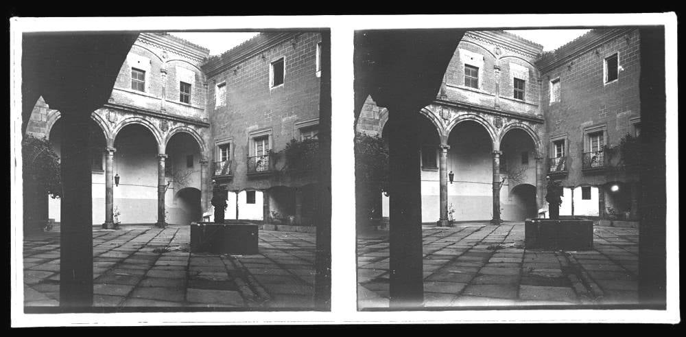 Claustro del Palacio Episcopal.