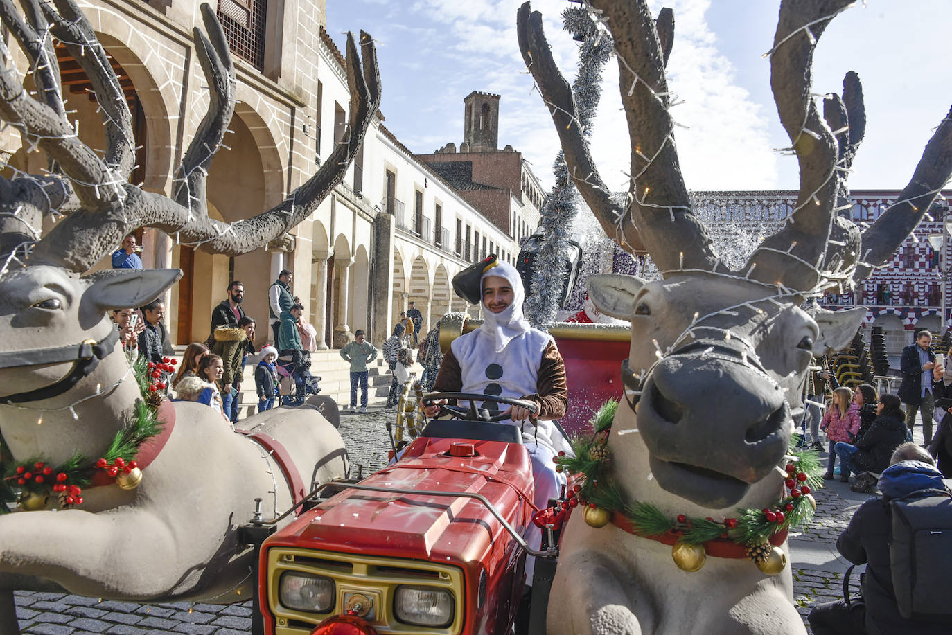 Fotos: Papá Noel llega a Badajoz para competir con los Reyes Magos