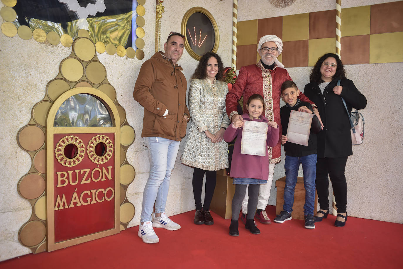 Fotos: Papá Noel llega a Badajoz para competir con los Reyes Magos