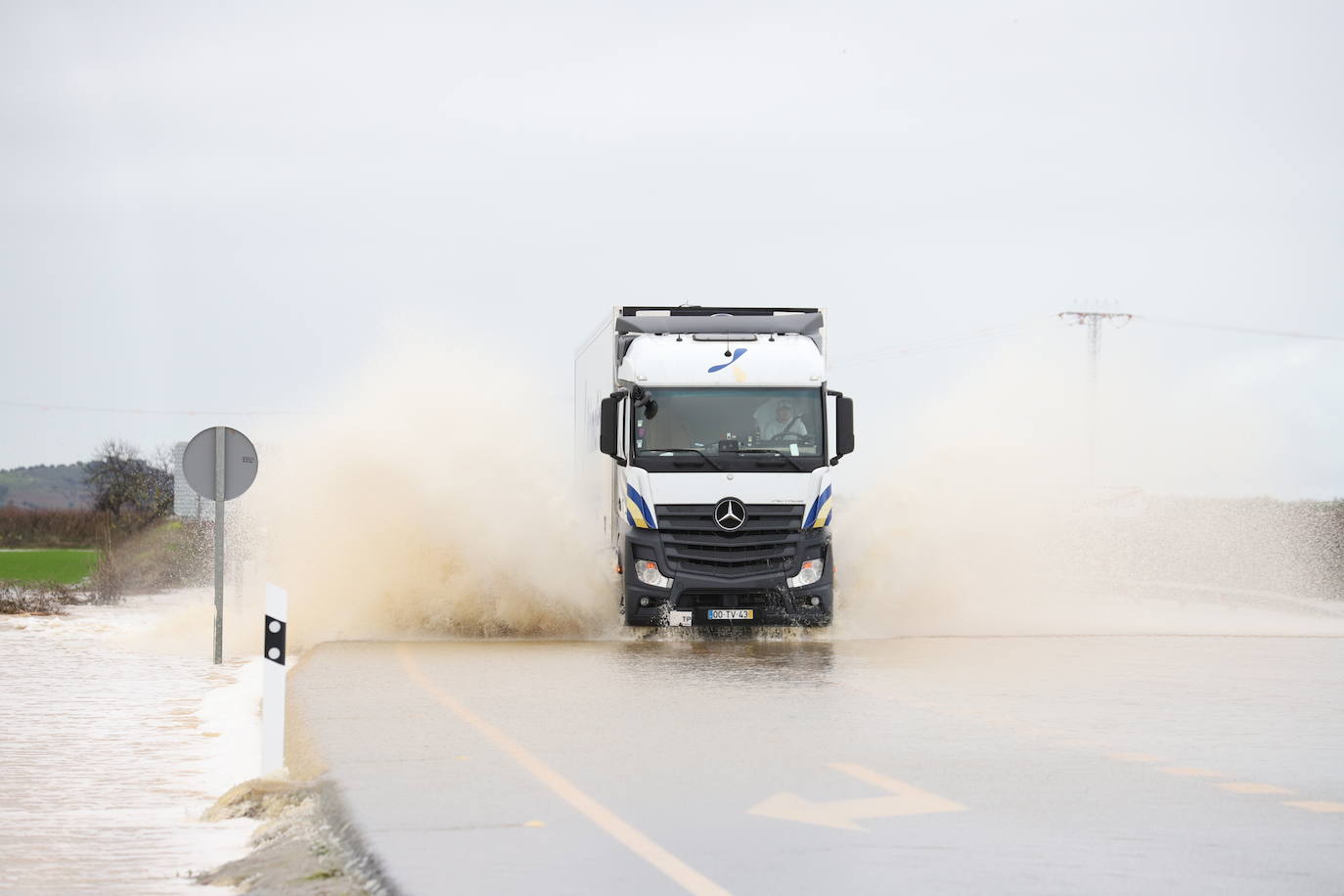 Inundación de la N-430 en Valdivia. 