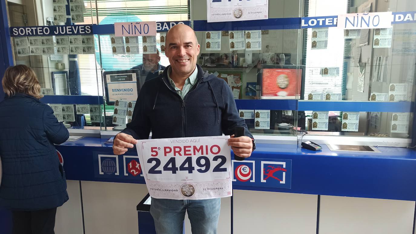 Alberto Guerrero, de la administración número 12 de la carretera de la Corte de Badajoz.