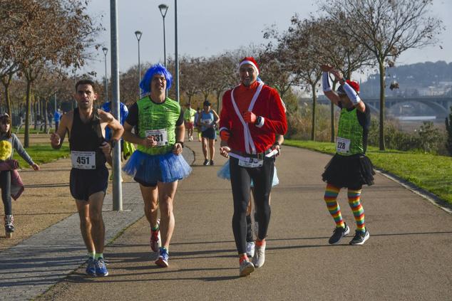 Fotos: Búscate en la San Silvestre pacense