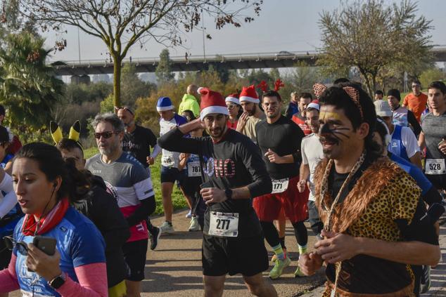 Fotos: Búscate en la San Silvestre pacense