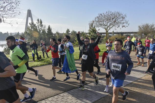 Fotos: Búscate en la San Silvestre pacense