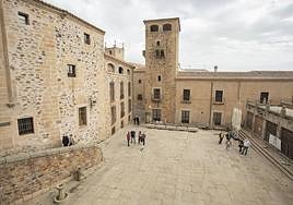 Plaza de San Jorge en la Ciudad Monumental de Cáceres.