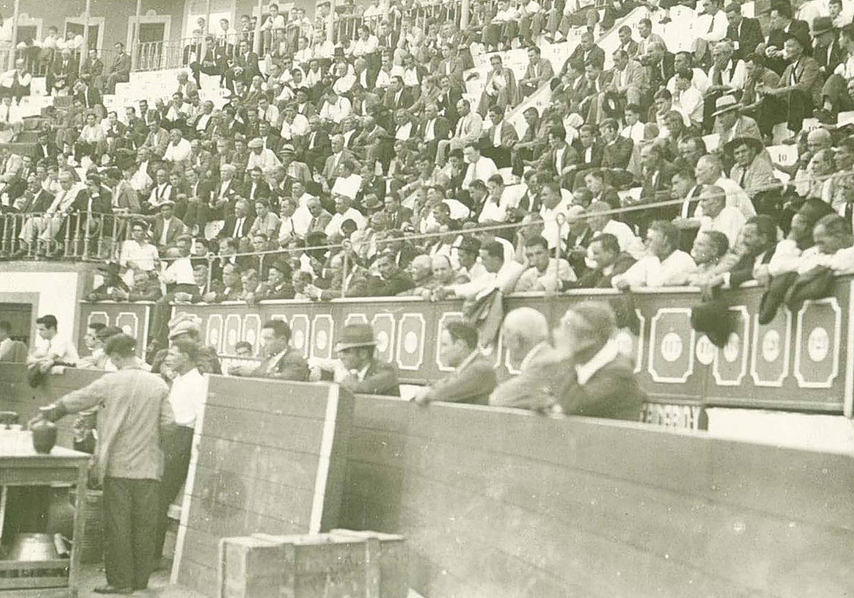 Plaza de toros de Badajoz a principios del siglo XX.