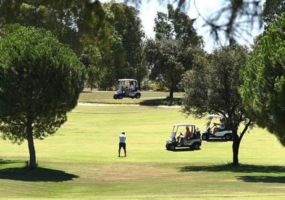 Campo de golf del resort Marina Isla de Valdecañas.