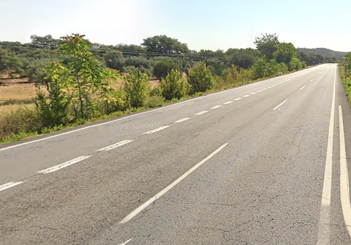 Un matrimonio resulta herido en un aparatoso accidente en la EX-112 cerca de Jerez