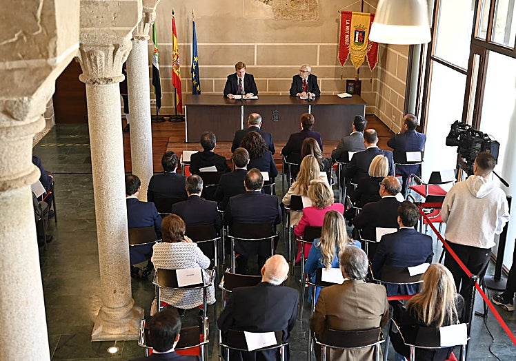 Acto esta mañana en las Casas Consistoriales de la Plaza Alta.