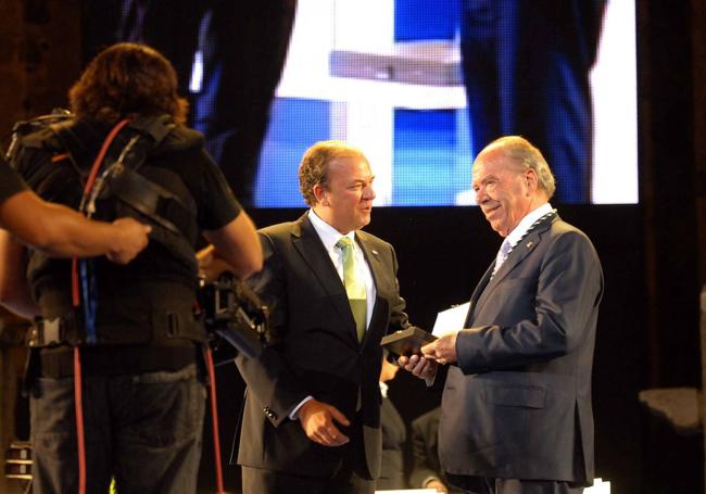 Rui Nabeiro recibió la Medalla de Extremadura en 2011.