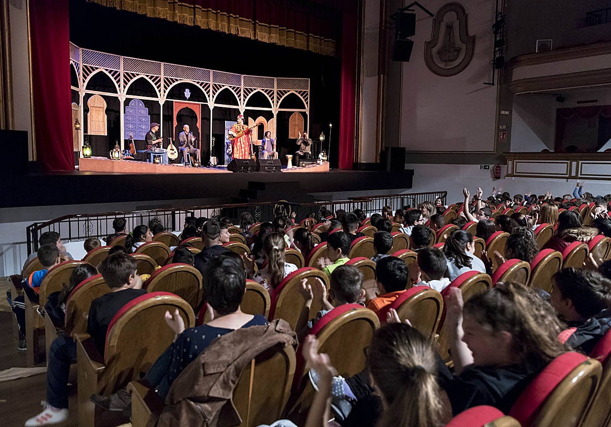 Imagen de archivo de una actuación en el teatro Alkázar.