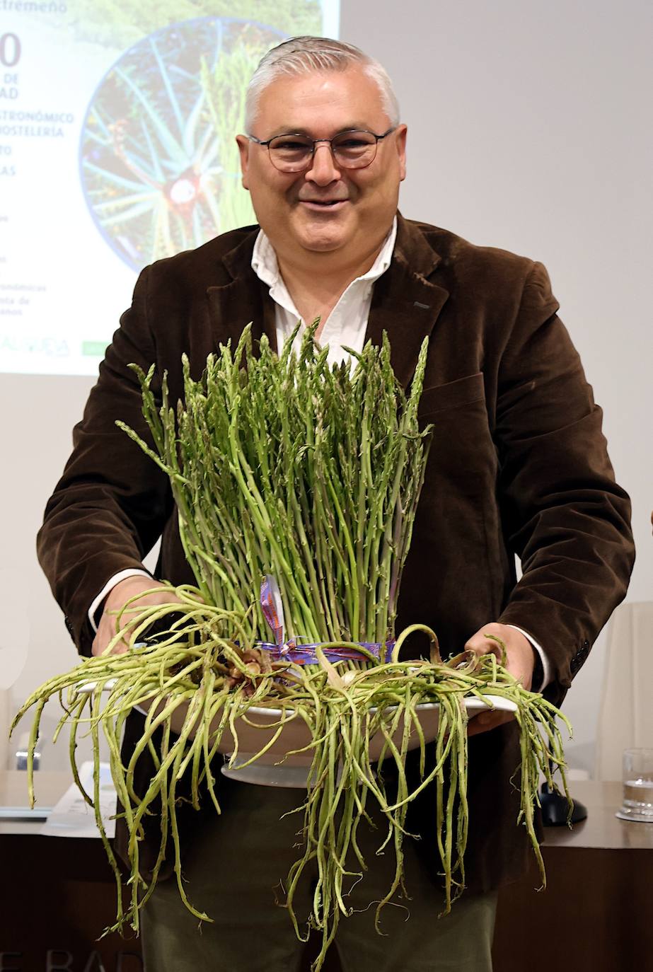 Imagen secundaria 2 - EEn la presentación de la Feria han intervenido el alcalde, la diputada provincial Raquel del Puerto y los coordinadores técnicos del evento.