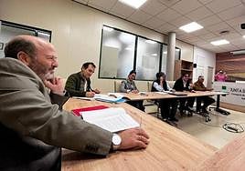 Imagen de archivo de Javier Gonzalo, director general de la PAC, explicando la normativa a las opas.