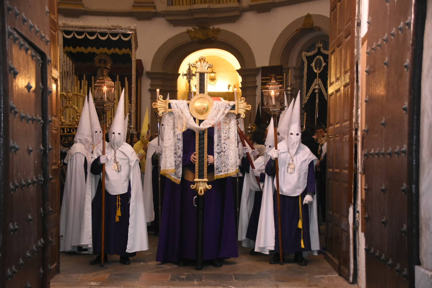 La hermandad de los comerciantes vive con intensidad el Lunes Santos