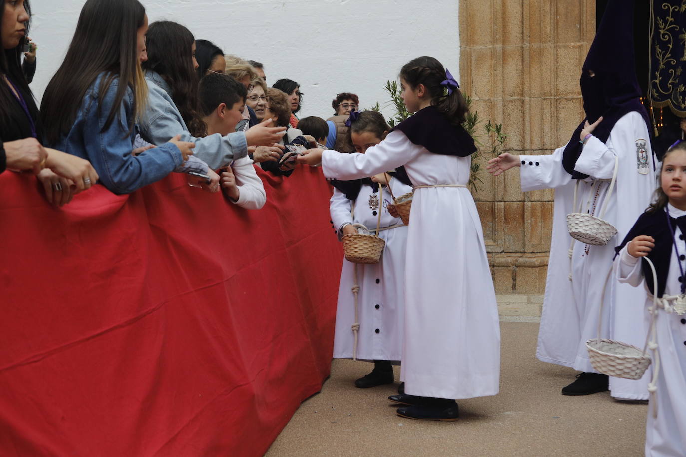 Lunes Santo en Cáceres, en imágenes