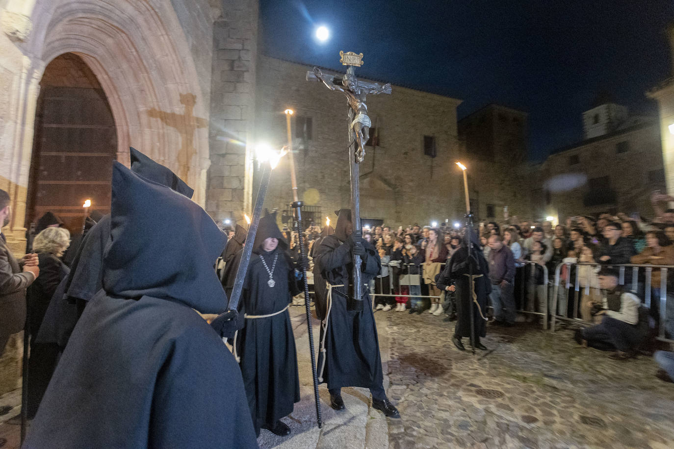 Procesión del Cristo Negro, en imágenes