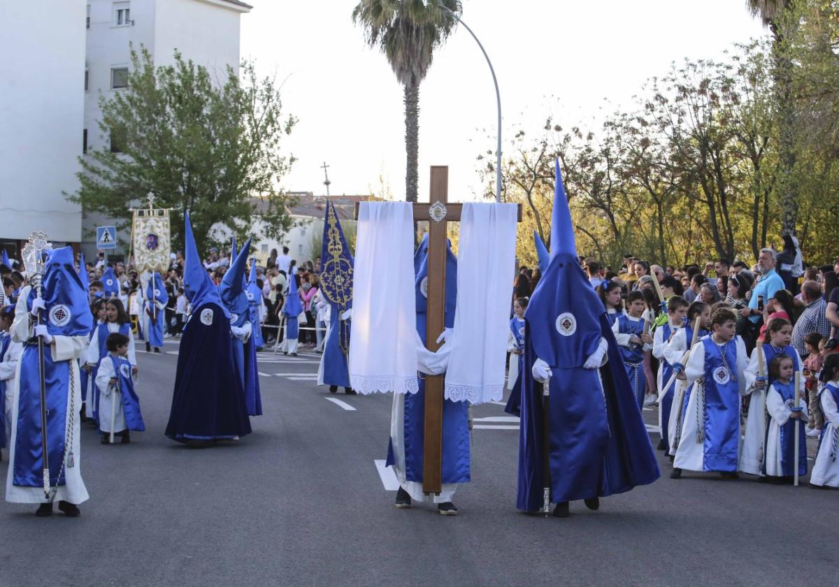 Cruz de guía abriendo la penitencia en Nueva Ciudad.