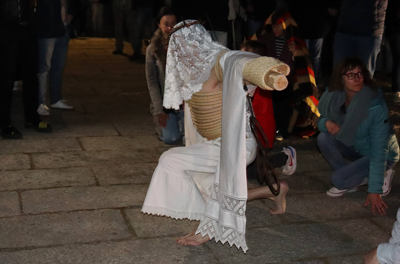 Valverde de la Vera vive su día más importante del año con los &#039;empalaos&#039;