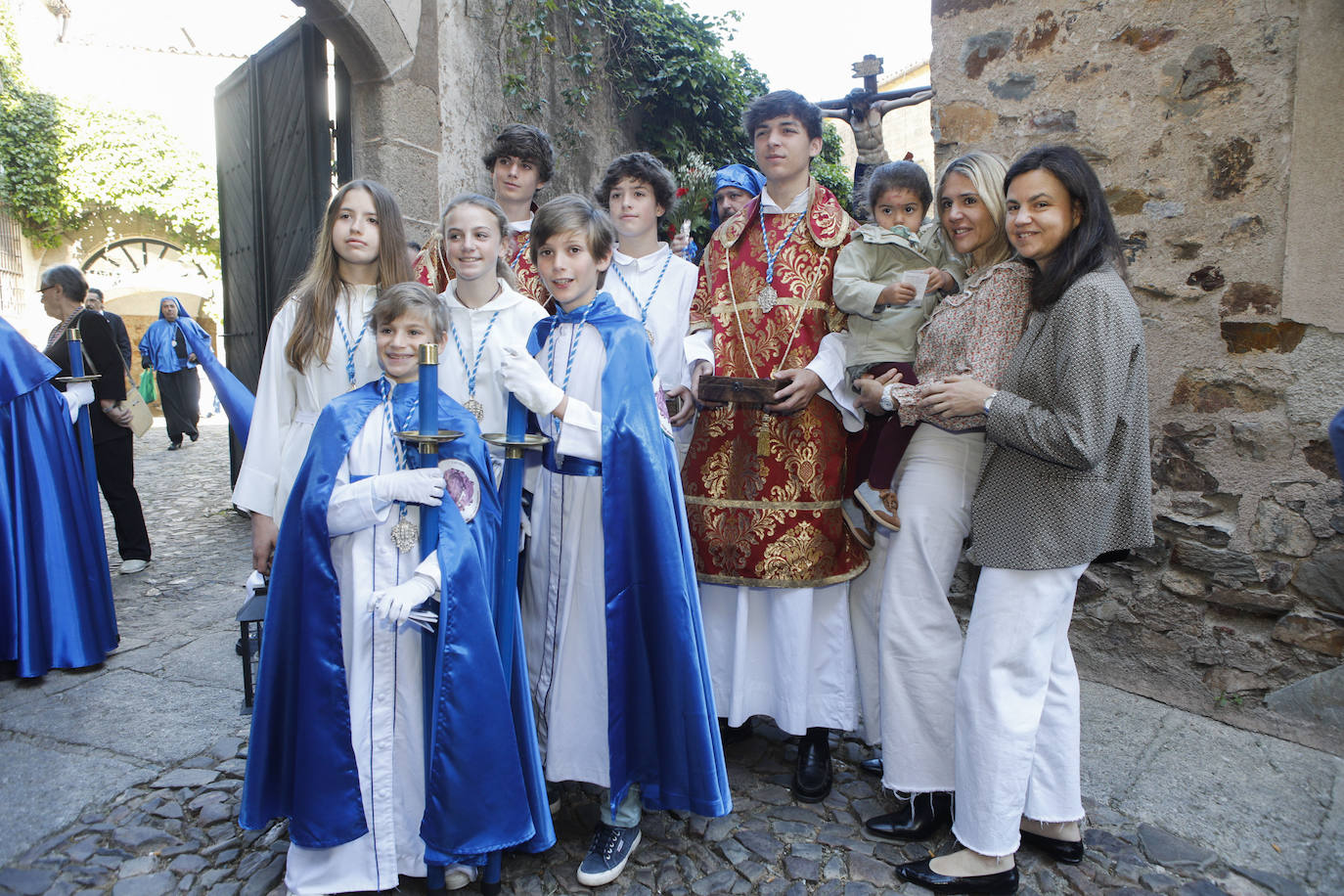 Pasos: Nuestro Padre Jesús de la Expiración de la Arguijuela y Nuestra Madre y Señora de Gracia y Esperanza. Cofradía: Ilustre Hermandad de Penitencia y Cofradía de Nazarenos de Nuestro Padre Jesús de la Expiración de la Arguijuela y Nuestra Madre y Señora de Gracia y Esperanza.