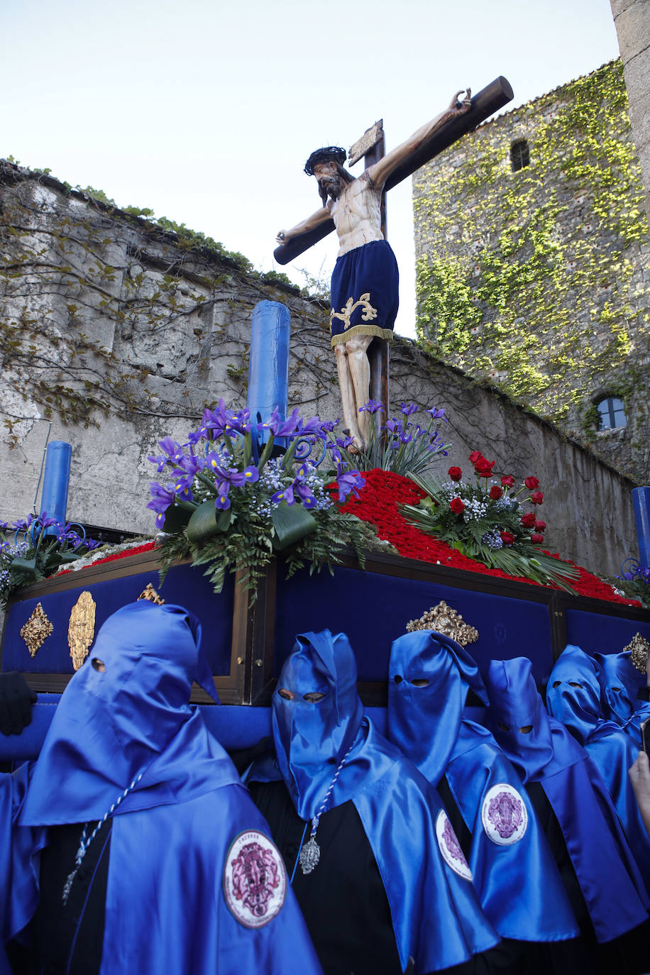 Pasos: Nuestro Padre Jesús de la Expiración de la Arguijuela y Nuestra Madre y Señora de Gracia y Esperanza. Cofradía: Ilustre Hermandad de Penitencia y Cofradía de Nazarenos de Nuestro Padre Jesús de la Expiración de la Arguijuela y Nuestra Madre y Señora de Gracia y Esperanza.