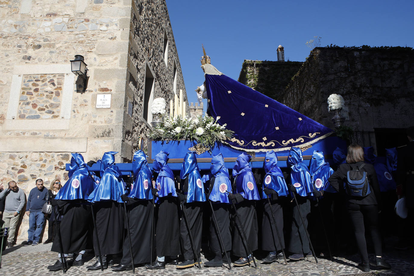 Pasos: Nuestro Padre Jesús de la Expiración de la Arguijuela y Nuestra Madre y Señora de Gracia y Esperanza. Cofradía: Ilustre Hermandad de Penitencia y Cofradía de Nazarenos de Nuestro Padre Jesús de la Expiración de la Arguijuela y Nuestra Madre y Señora de Gracia y Esperanza.