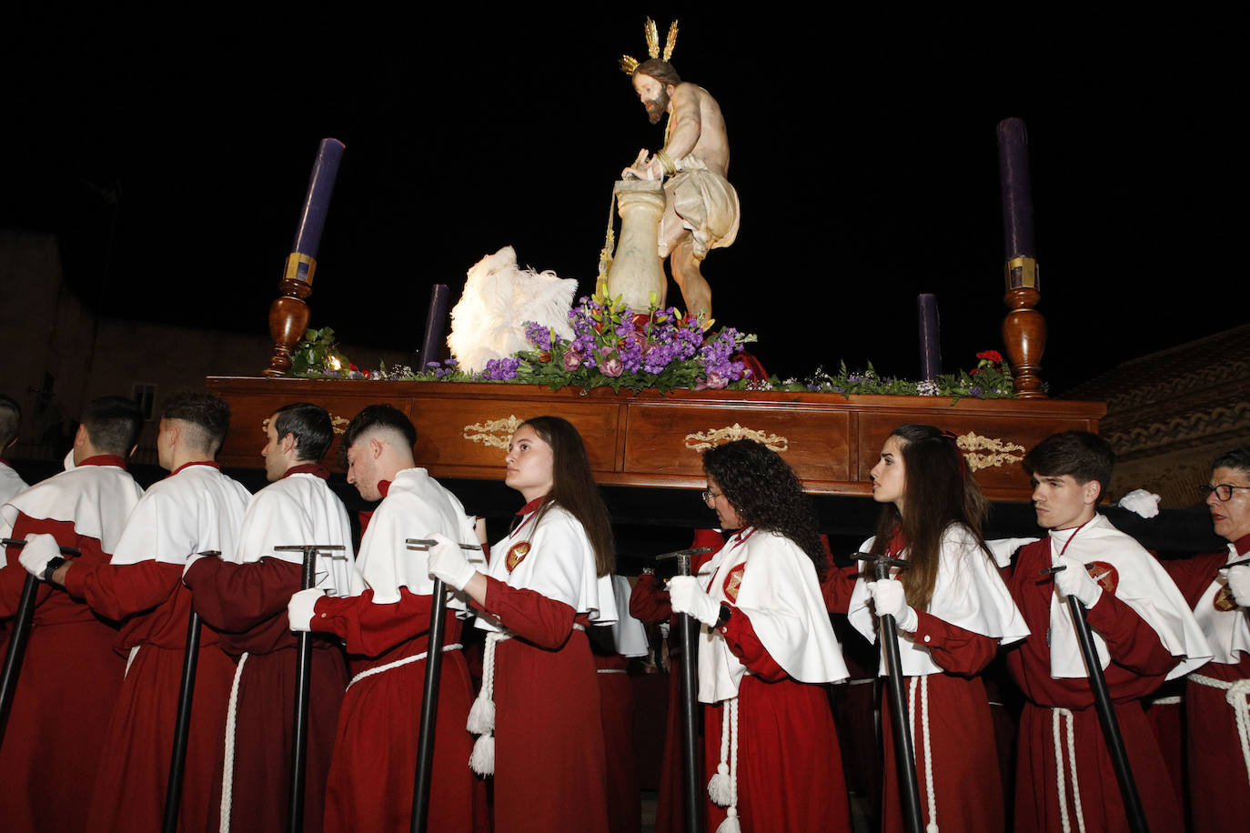 Cofradía: Pontificia y Real Cofradía del Espíritu Santo, Santísimo Cristo del Humilladero y Nuestra Señora de la Encarnación. Pasos: Señor de la Columna Santísimo Cristo del Humilladero Nuestra Señora de la Encarnación