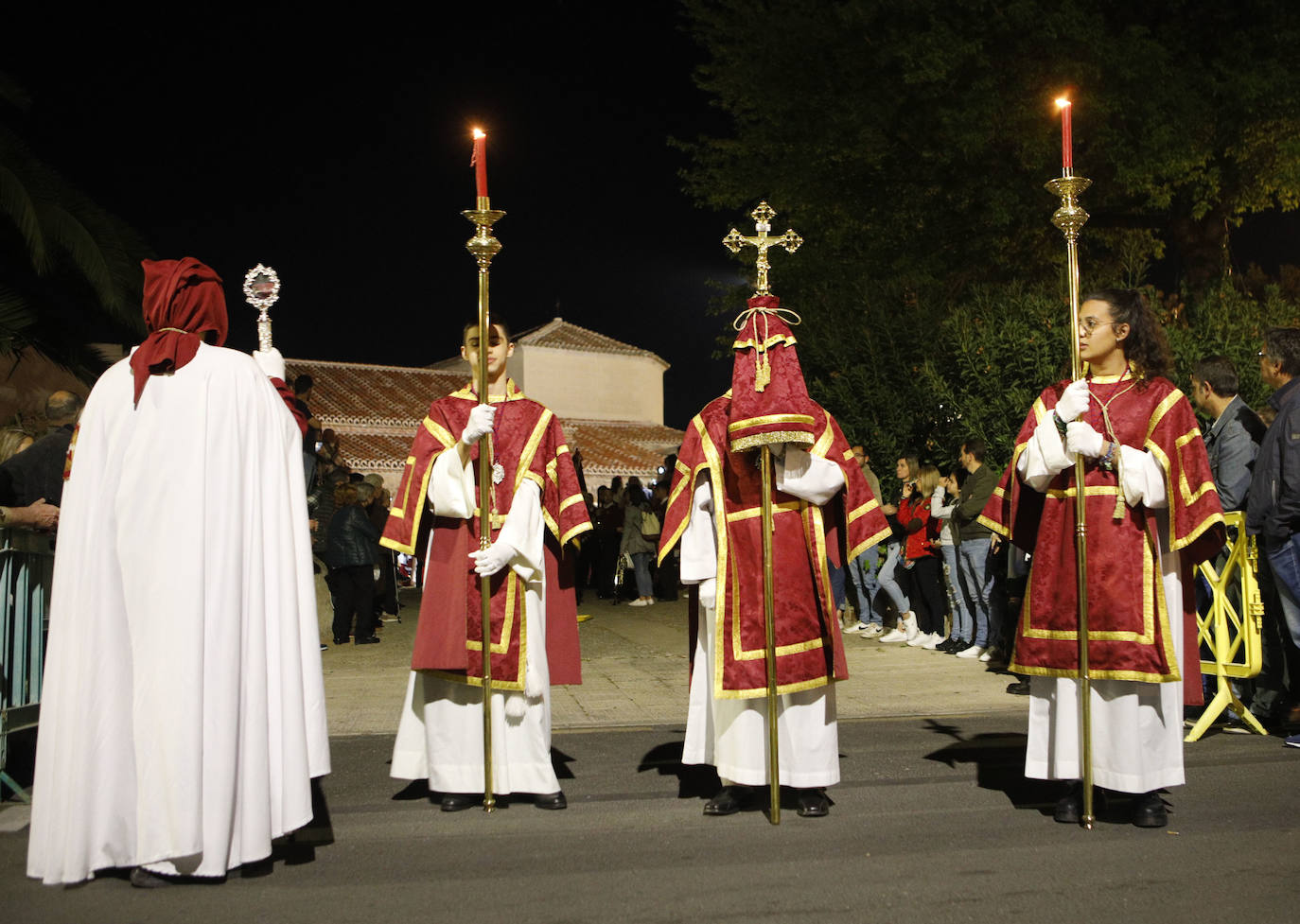 Cofradía: Pontificia y Real Cofradía del Espíritu Santo, Santísimo Cristo del Humilladero y Nuestra Señora de la Encarnación. Pasos: Señor de la Columna Santísimo Cristo del Humilladero Nuestra Señora de la Encarnación