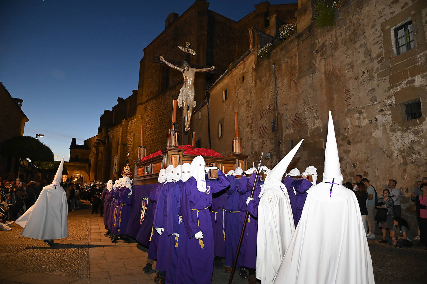 El Viernes Santo placentino, en imágenes