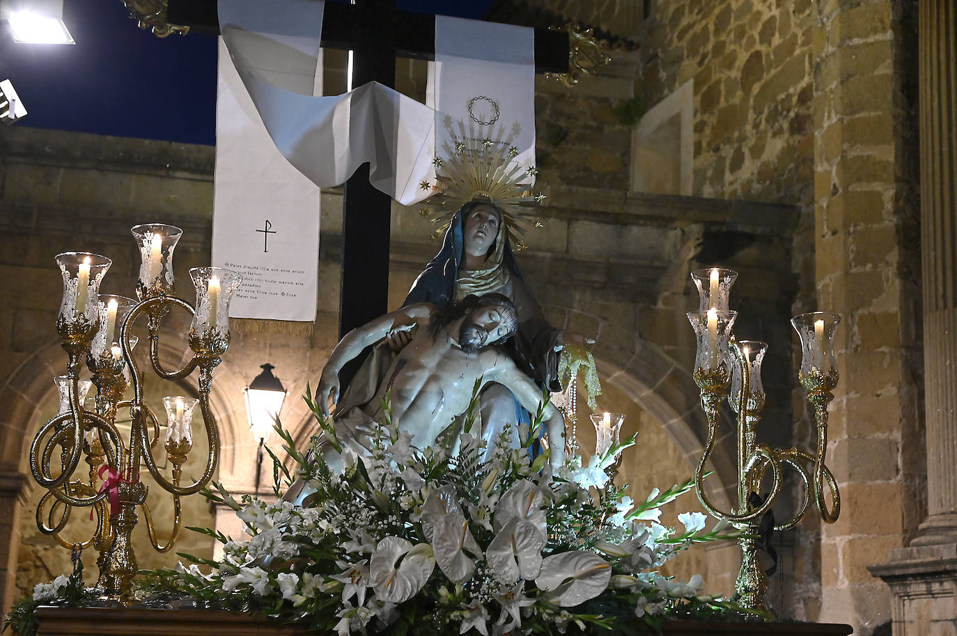 El Viernes Santo placentino, en imágenes