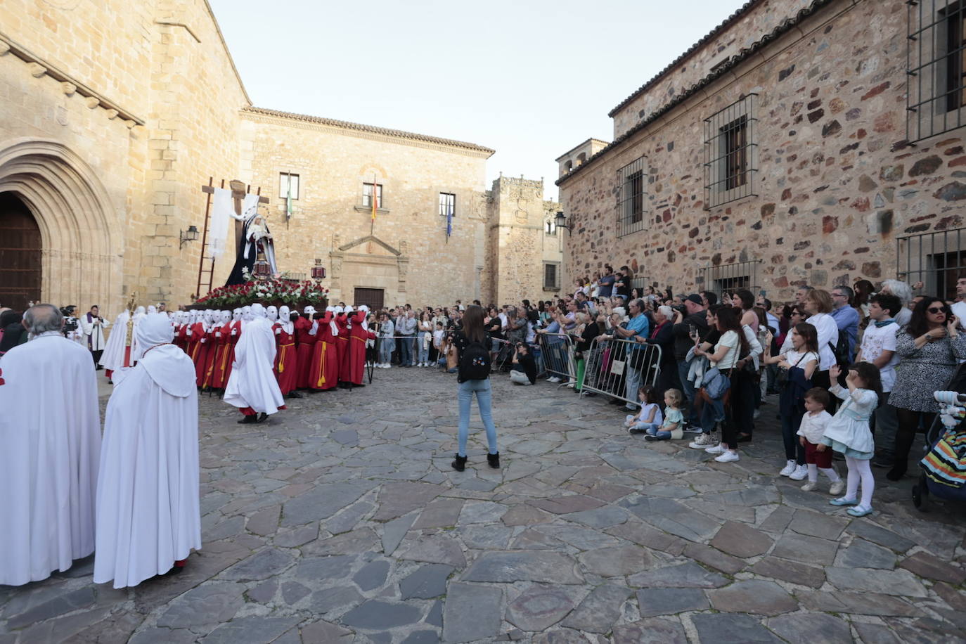 Procesión del Cristo de las Batallas con el paso de Nuestra Señora del Buen Fin.