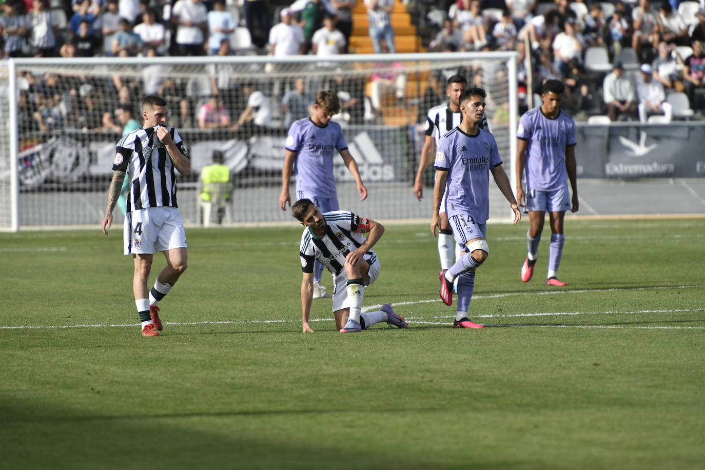 Imágenes del partido entre el CD Badajoz y el R. Madrid Castilla