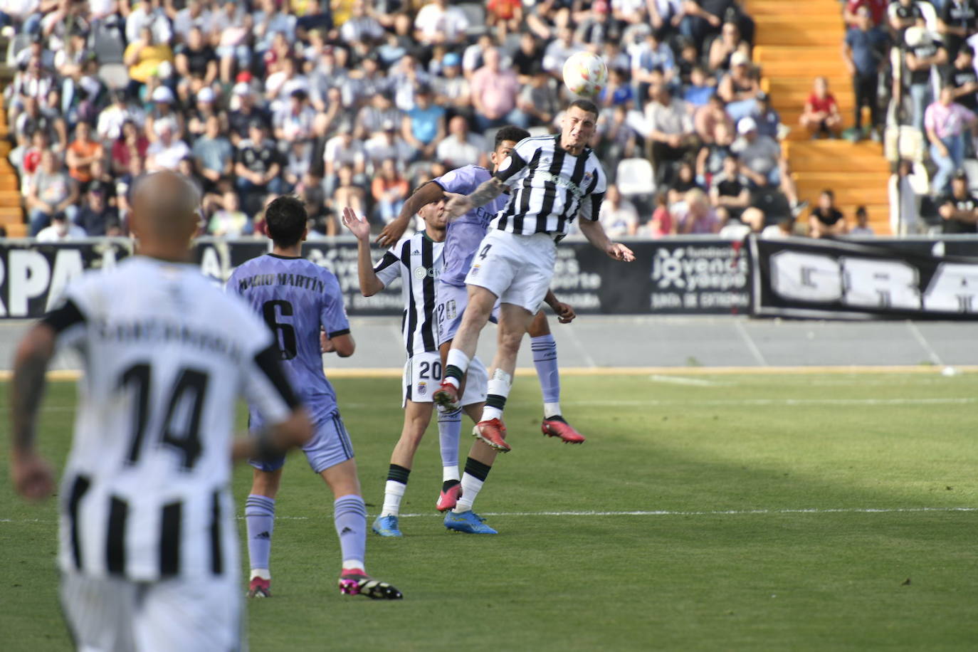 Imágenes del partido entre el CD Badajoz y el R. Madrid Castilla