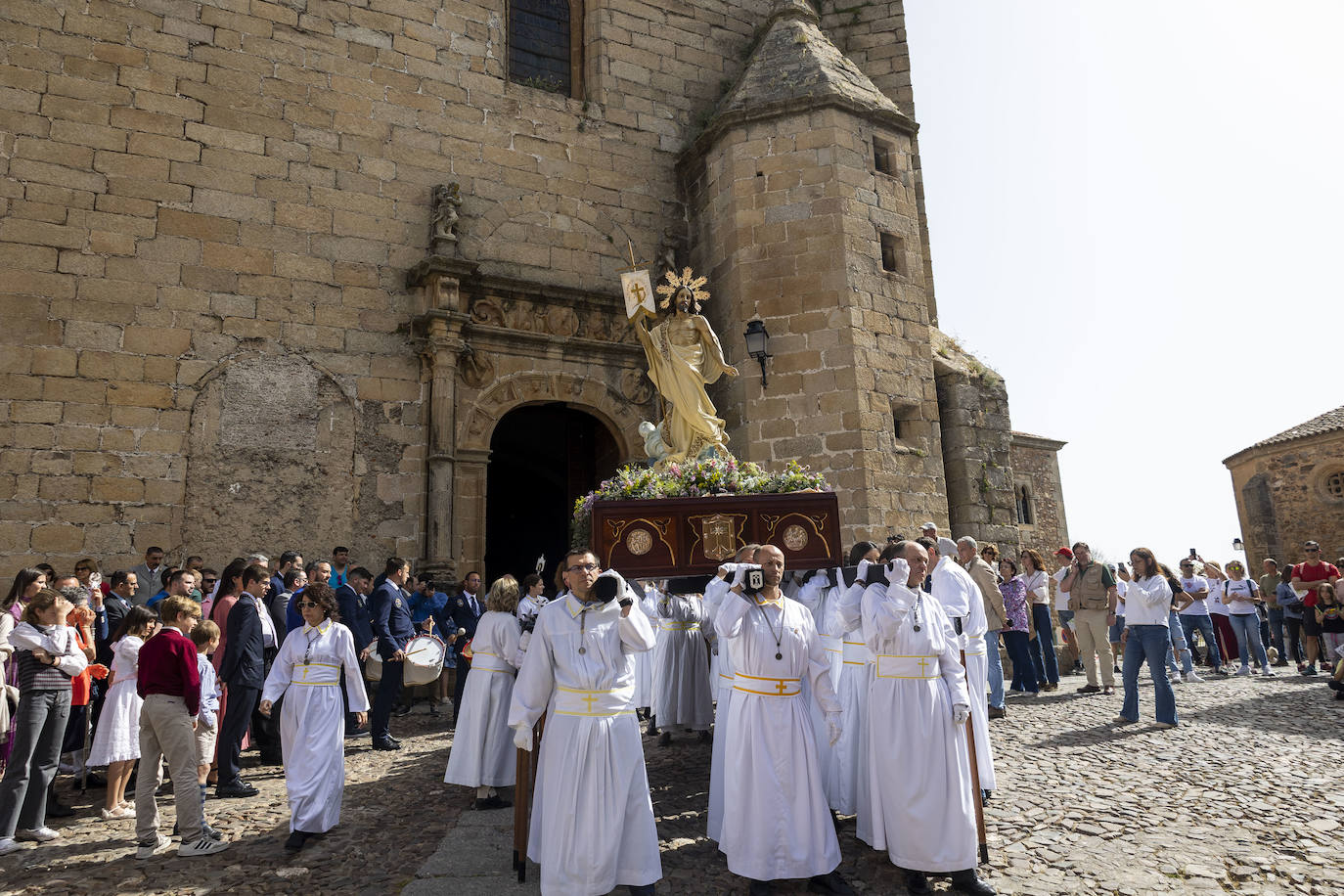 Domingo de Resurrección apoteósico en Cáceres