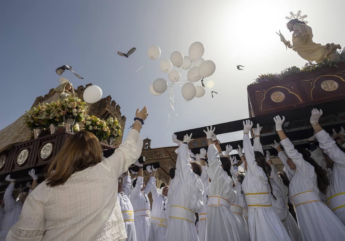 Domingo de Resurrección apoteósico en Cáceres