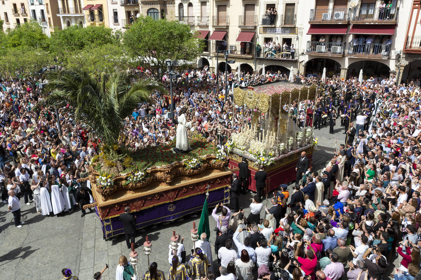 El Domingo de Resurrección placentino, en imágenes